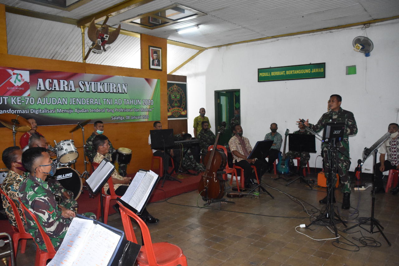 HUT Ajudan Jenderal TNI-AD Ke-70, Danrem 073/MKT Berikan Bantuan Alat Musik